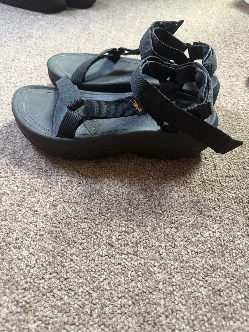 TEVA Flatform sandals